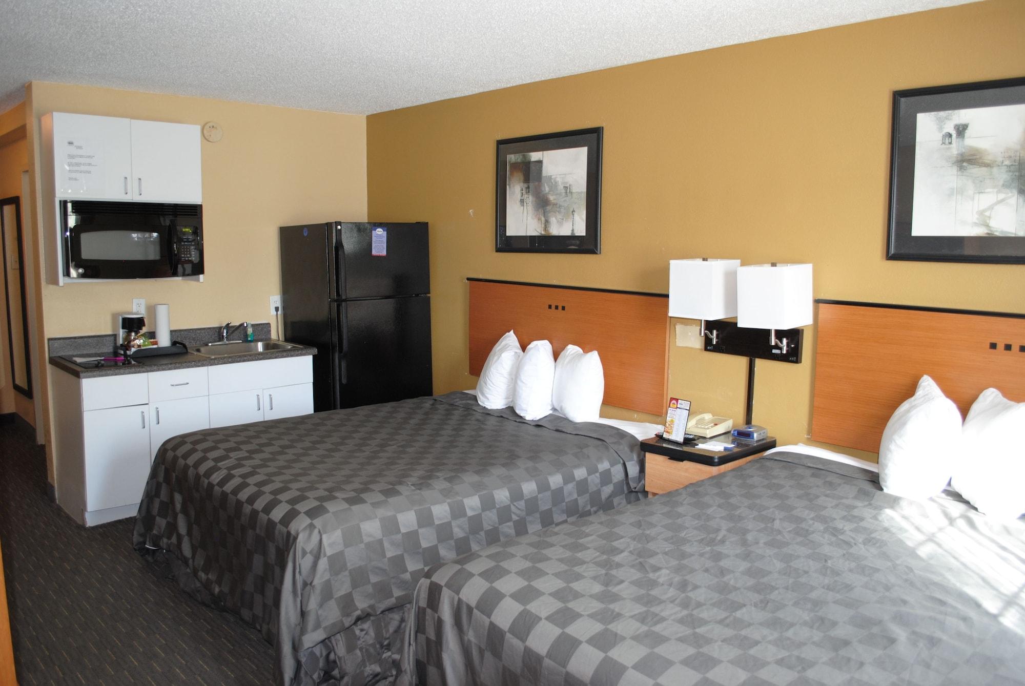 Suburban Studios Chester I-95 Bagian luar foto